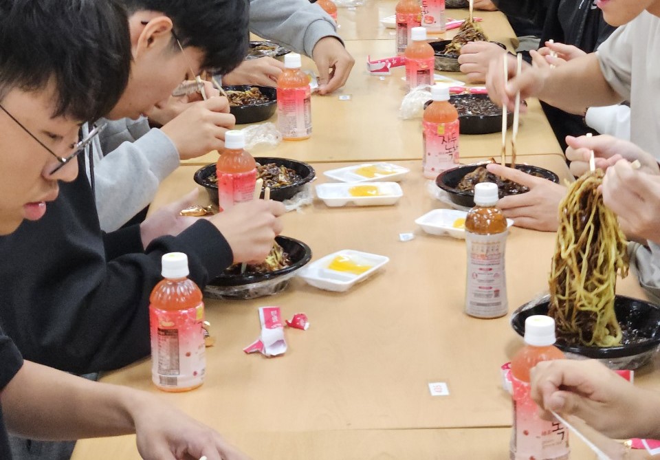 신성고등학교 기숙사-전체 사진-54345278944